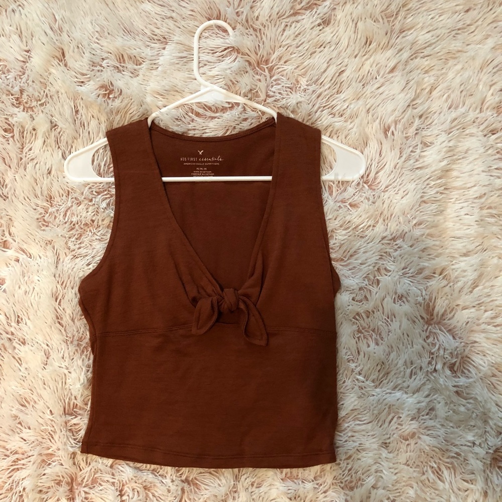 American eagle front tire crop top
